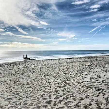 Bright Condo Half-Block To Cape May Beach! Exterior photo