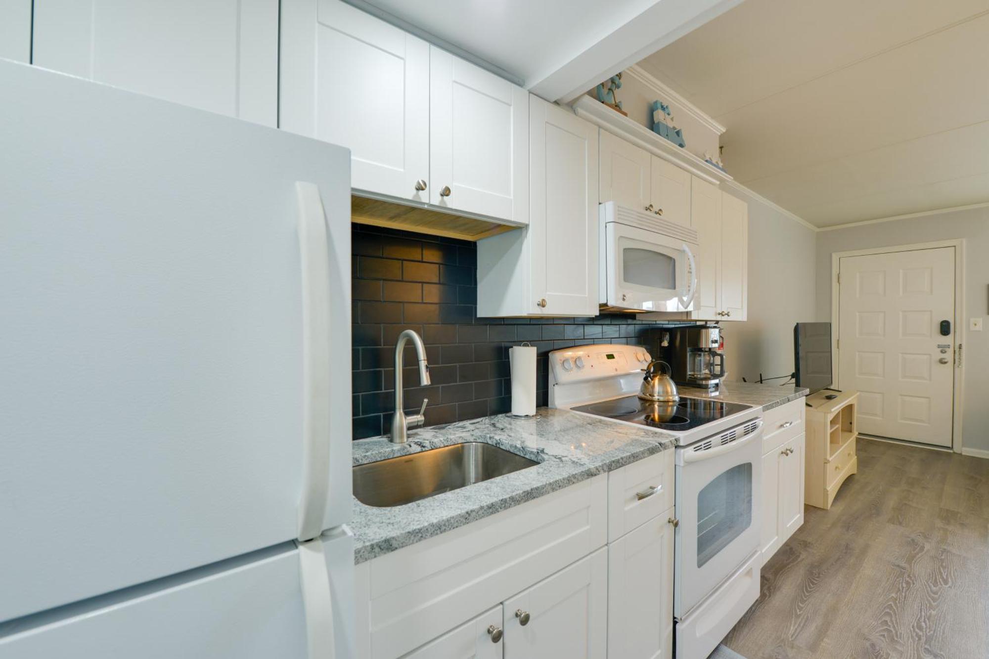 Bright Condo Half-Block To Cape May Beach! Exterior photo