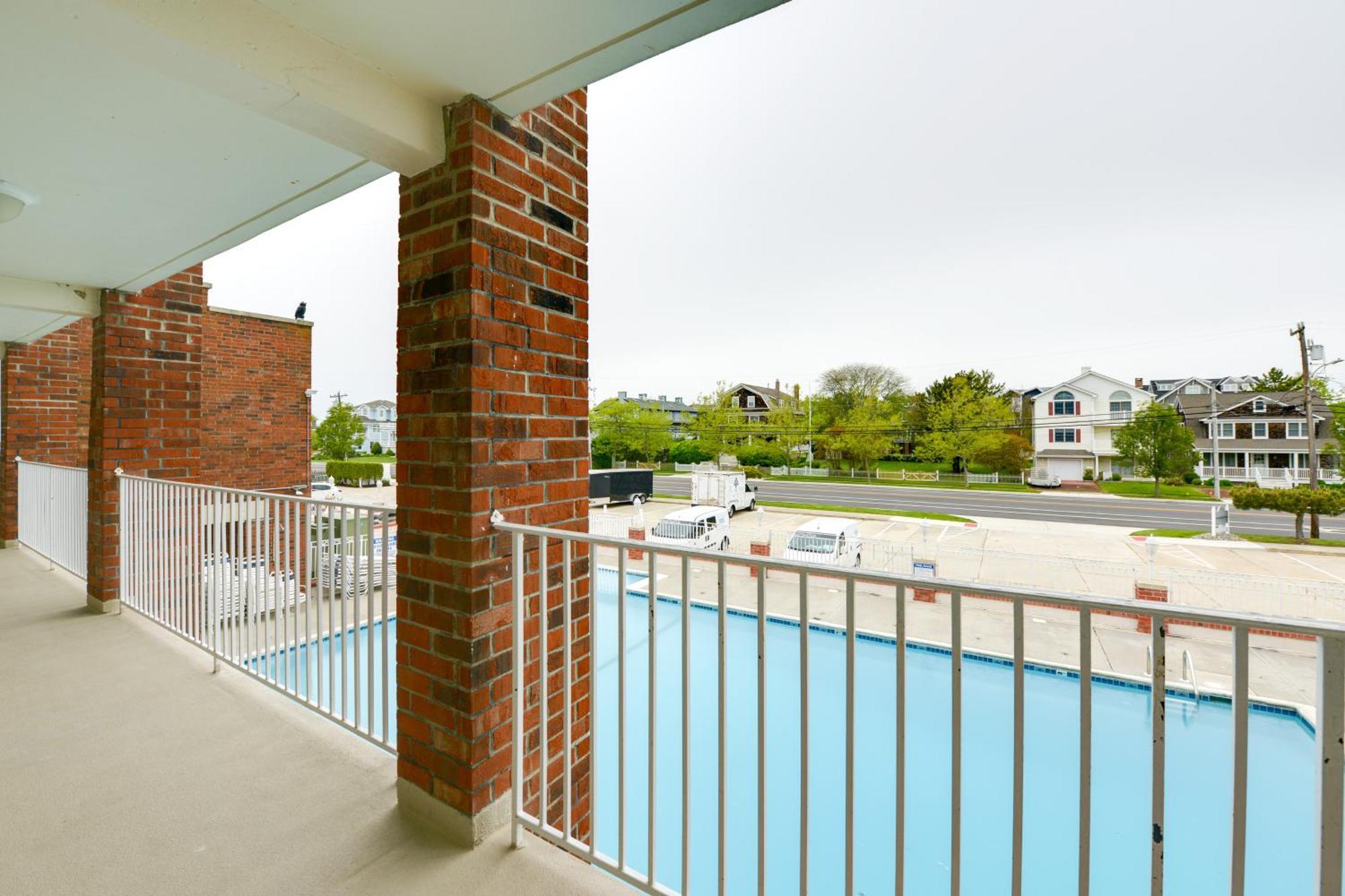 Bright Condo Half-Block To Cape May Beach! Exterior photo
